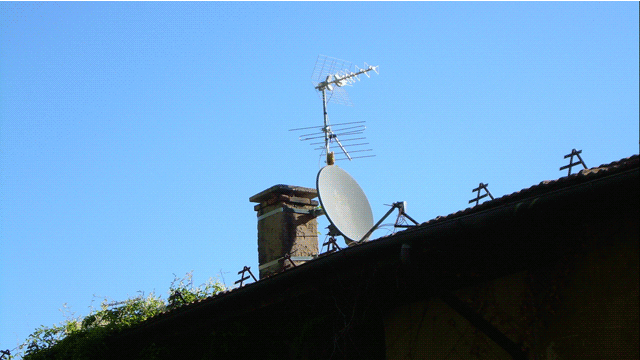 Antennista-Immagini di Antenne di Casa